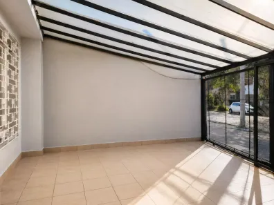 Casa com 4 Quartos para alugar, 240m² no Floresta, Porto Alegre
