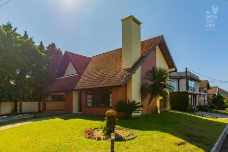 Casa de Condomínio com 3 Quartos à venda, 275m² no São Lourenço, Curitiba