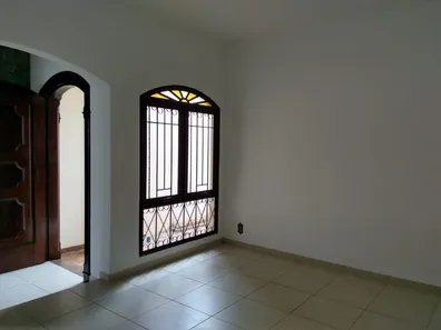 Imóvel Comercial com 4 Quartos à venda, 300m² no Centro, Limeira