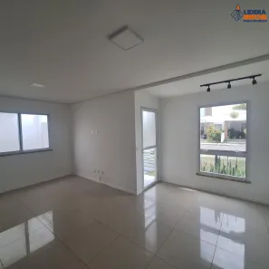 Casa com 3 Quartos para alugar, 200m² no SIM, Feira de Santana