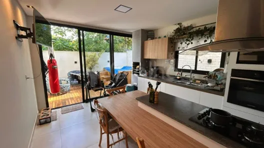 Casa com 3 Quartos à venda, 152m² no Rio Tavares, Florianópolis