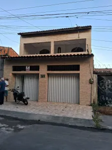 Casa com 6 Quartos à venda, 250m² no Edson Queiroz, Fortaleza
