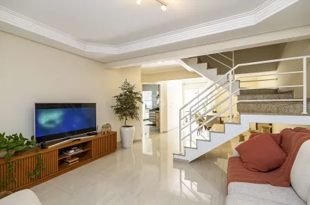 Sobrado com 5 Quartos à venda, 223m² no Mercês, Curitiba