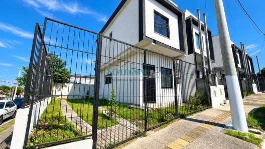 Sobrado com 2 Quartos à venda, 59m² no Vila Silveira Martins, Cachoeirinha