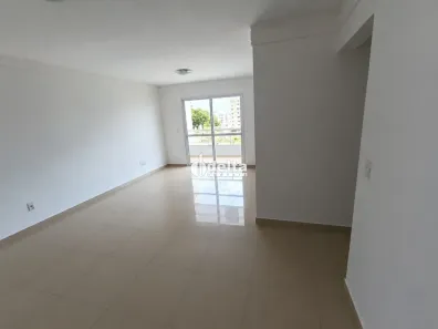 Apartamento com 3 Quartos para alugar, 100m² no Saraiva, Uberlândia