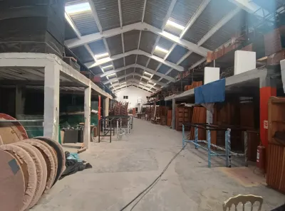 Galpão/Depósito/Armazém com 5 Quartos para venda ou aluguel, 1200m² no Benfica, Rio de Janeiro