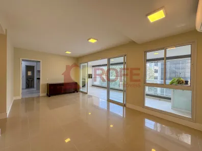 Apartamento com 3 Quartos para alugar, 134m² no Cidade Monções, São Paulo