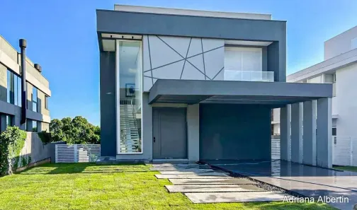 Casa de Condomínio com 3 Quartos à venda, 310m² no Vila Nova, Porto Alegre