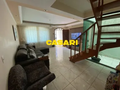 Sobrado com 3 Quartos à venda, 264m² no Jardim Las Vegas, Santo André
