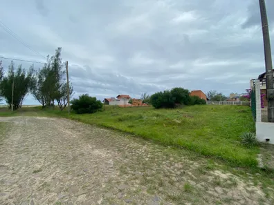 Lote/Terreno à venda, 300m² no Centro, Arroio do Sal