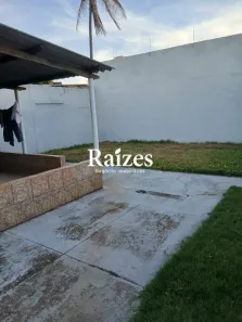 Casa com 3 Quartos à venda, 100m² no Laranjeiras, Uberlândia