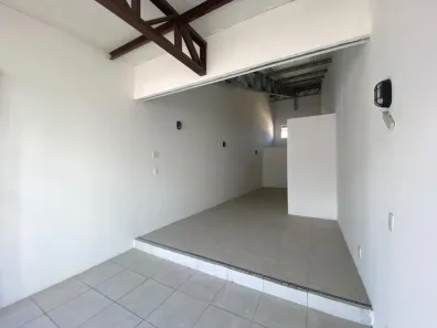 Sala Comercial para alugar, 100m² no Lagoa da Conceição, Florianópolis