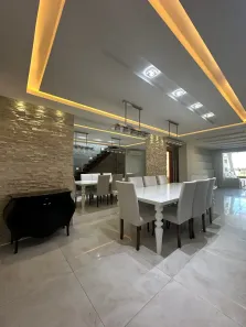 Apartamento com 4 Quartos para alugar, 240m² no Praia do Pecado, Macaé