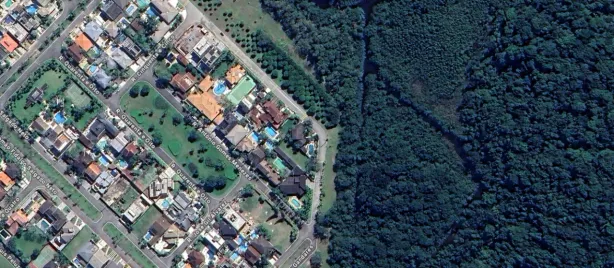 Lote/Terreno à venda, 682m² no Jardim Acapulco, Guarujá