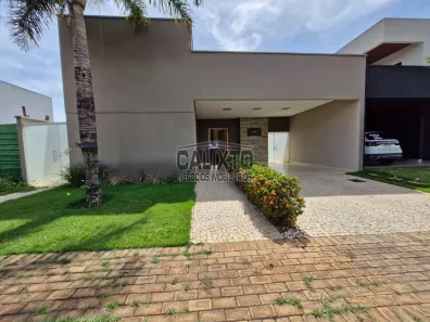 Casa de Condomínio com 3 Quartos à venda, 210m² no Laranjeiras, Uberlândia