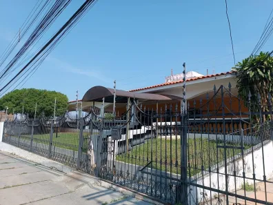 Casa com 4 Quartos para venda ou aluguel, 1200m² no Alvorada, Cuiabá