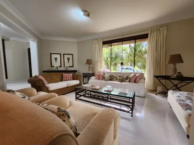 Casa de Condomínio com 4 Quartos para alugar, 300m² no Jardim Acapulco, Guarujá