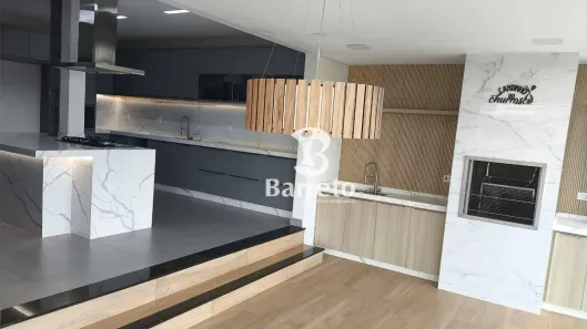 Sobrado com 3 Quartos para alugar, 214m² no Portal de Versalhes 1, Londrina