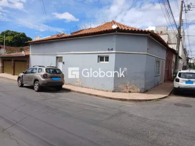 Lote/Terreno à venda, 1375m² no Centro, Montes Claros