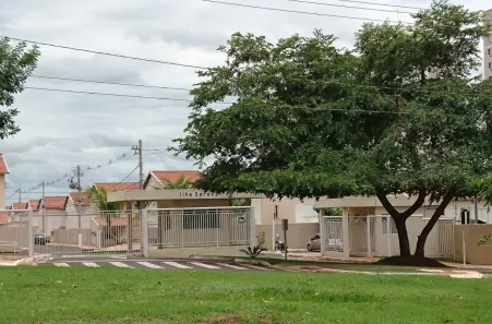Casa de Condomínio com 2 Quartos à venda, 130m² no Parque Residencial Rita Vieira, Campo Grande