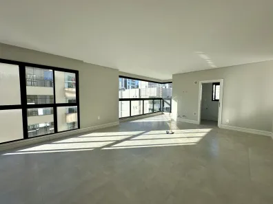 Apartamento com 2 Quartos à venda, 94m² no Meia Praia, Itapema
