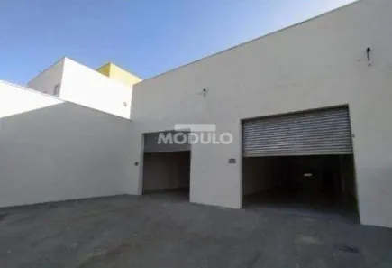 Ponto Comercial para alugar, 120m² no Loteamento Residencial Pequis, Uberlândia