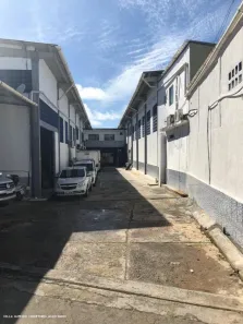 Galpão/Depósito/Armazém para alugar, 200m² no Recreio Ipitanga, Lauro de Freitas