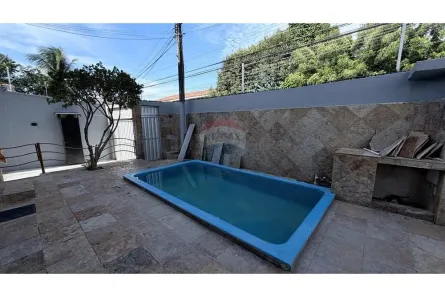 Casa com 4 Quartos para alugar, 485m² no Parreão, Fortaleza