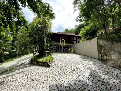 Casa de Condomínio com 4 Quartos à venda, 266m² no Maria Paula, São Gonçalo