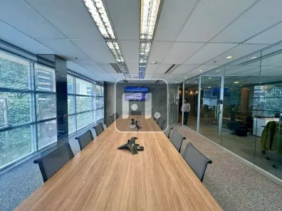 Sala Comercial para alugar, 200m² no Vila Olímpia, São Paulo