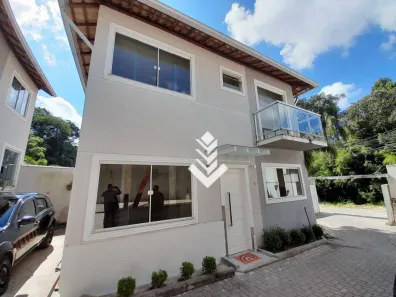 Casa de Condomínio com 3 Quartos para alugar, 80m² no Varginha, Nova Friburgo
