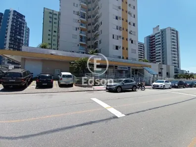 Apartamento com 2 Quartos à venda, 74m² no Campinas, São José
