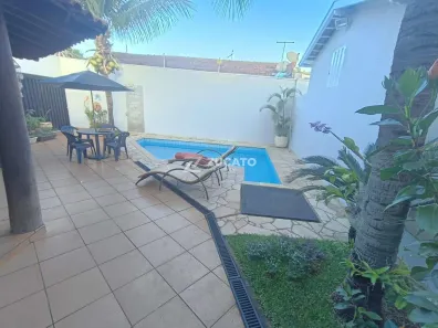 Casa com 4 Quartos à venda, 400m² no Jardim São Bento, Uberaba