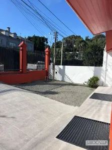 Casa com 6 Quartos para alugar, 250m² no Santo Inácio, Curitiba