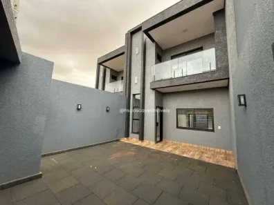Sobrado com 3 Quartos à venda, 129m² no Santos Dumont, Cascavel