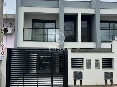 Casa com 3 Quartos à venda, 179m² no Barreiros, São José