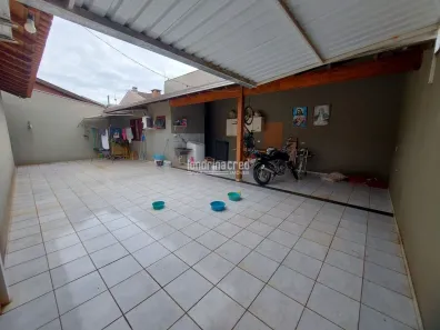 Casa com 3 Quartos à venda, 160m² no Lagoa Dourada, Londrina