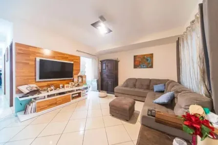 Sobrado com 5 Quartos à venda, 240m² no Vila Assunção, Santo André