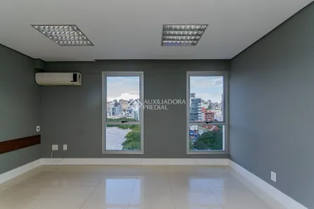 Sala Comercial para alugar, 57m² no Auxiliadora, Porto Alegre