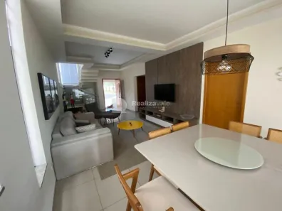 Casa de Condomínio com 4 Quartos à venda, 220m² no Jardim Mourisco, Taubaté
