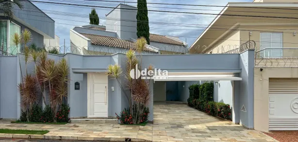 Casa com 4 Quartos para alugar, 350m² no Jardim Karaíba, Uberlândia
