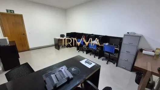 Prédio Comercial à venda, 720m² no Novo Mundo, Uberlândia