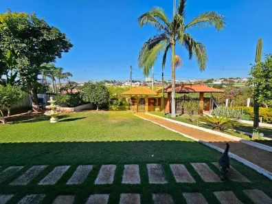 Fazenda/Sítio com 4 Quartos à venda, 300m² no Jardim Flamboyant III, Boituva