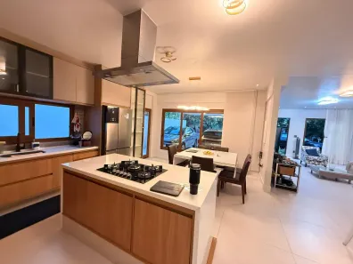Casa de Condomínio com 4 Quartos à venda, 300m² no Piatã, Salvador