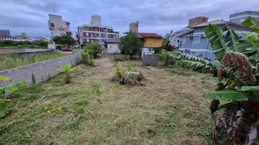 Lote/Terreno à venda, 929m² no Campeche, Florianópolis
