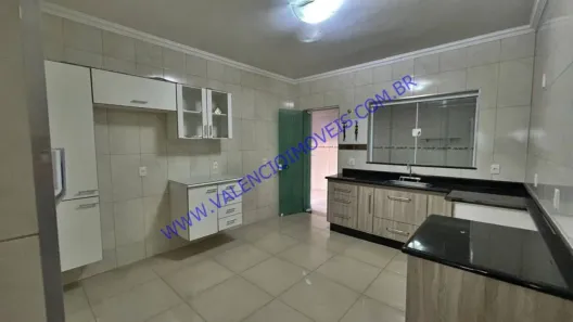 Casa com 3 Quartos para alugar, 207m² no Parque Residencial Jaguari, Americana