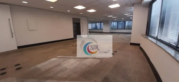Sala Comercial à venda, 300m² no Vila Nova Conceição, São Paulo