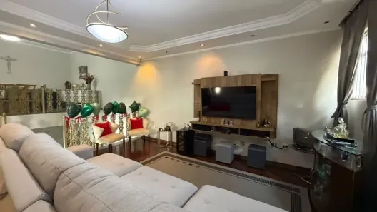 Casa com 3 Quartos à venda, 370m² no Jardim Santa Mena, Guarulhos
