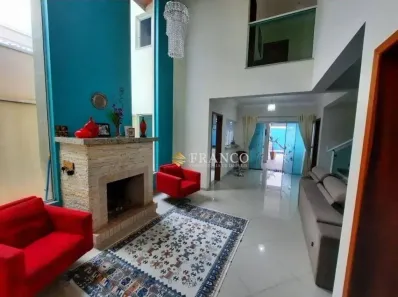 Casa de Condomínio com 3 Quartos à venda, 212m² no Castelos, Tremembé