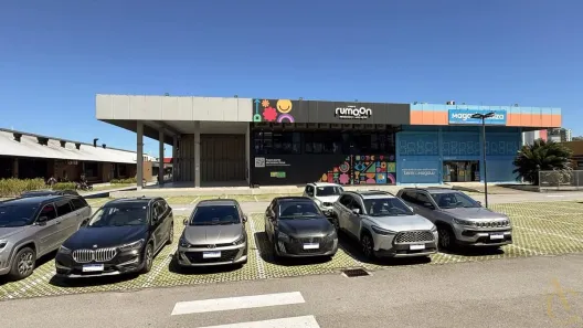 Ponto Comercial para alugar, 206m² no Kobrasol, São José